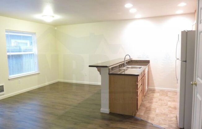 3 beds, 2.5 baths, 1,279 sqft, $2,195, Unit Unit A