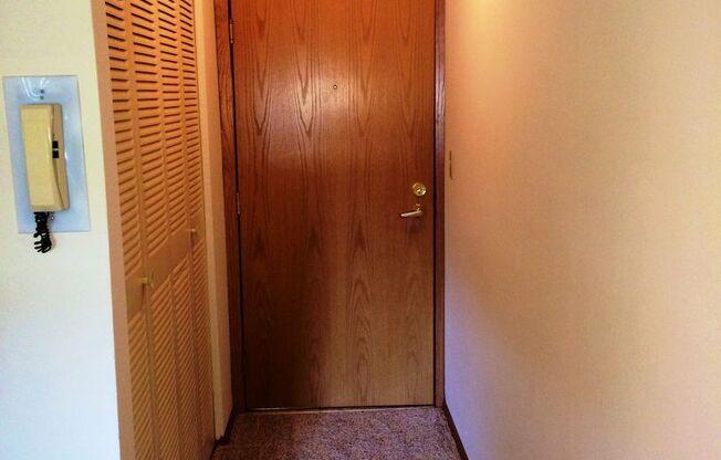 2 beds, 1.5 baths, 950 sqft, $1,174, Unit 248