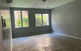 1 bed, 1 bath, $3,060, Unit 2B