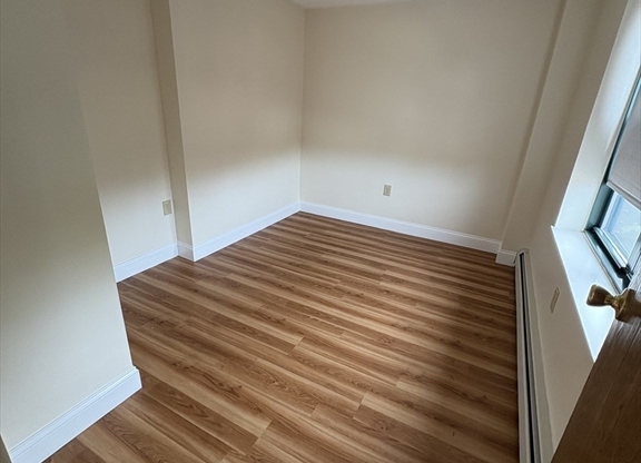 2 beds, 1 bath, 683 sqft, $3,000, Unit 66