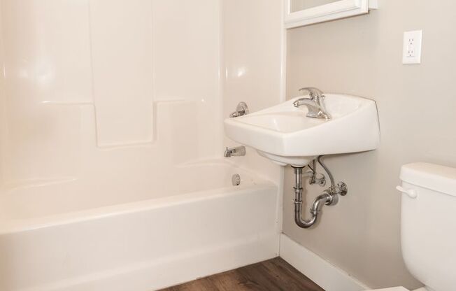 Studio, 1 bath, 190 sqft, $1,025, Unit 101