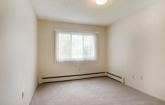 Silver Lake Apartments in New Brighton, MN Bedroom