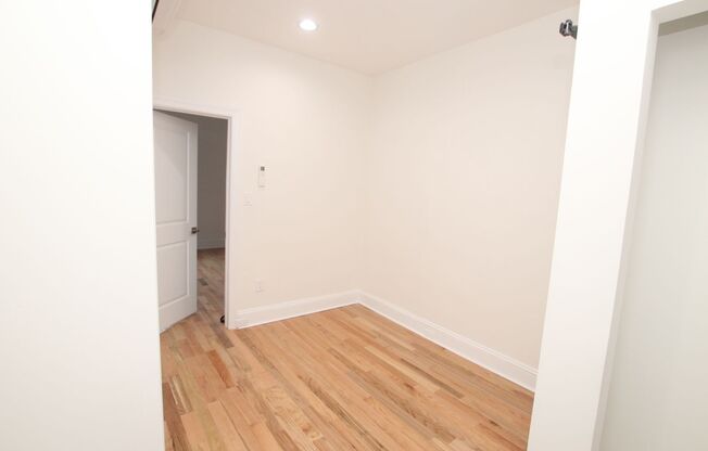 Newly renovated 1 bedroom unit in great location in fairmount