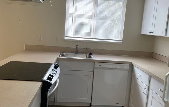 Spacious 2-bedroom apartment homes conveniently located!