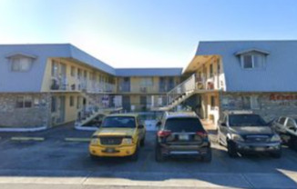 Andrea Apts
