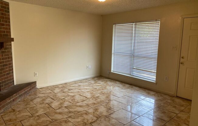 2 beds, 1.5 baths, 1,100 sqft, $975, Unit 8254-C