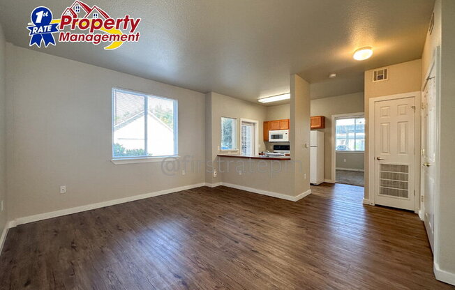 272 W MALLARD DR