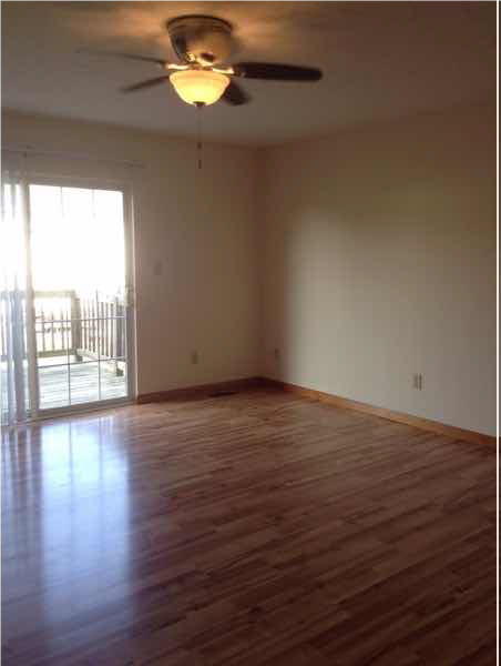 4 beds, 3 baths, 1,635 sqft, $1,500, Unit 1471 West Rockcrest Drive