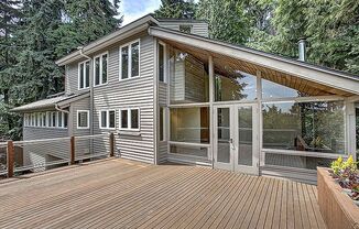 Mercer Island Beauty 4bed/2.5bath Home