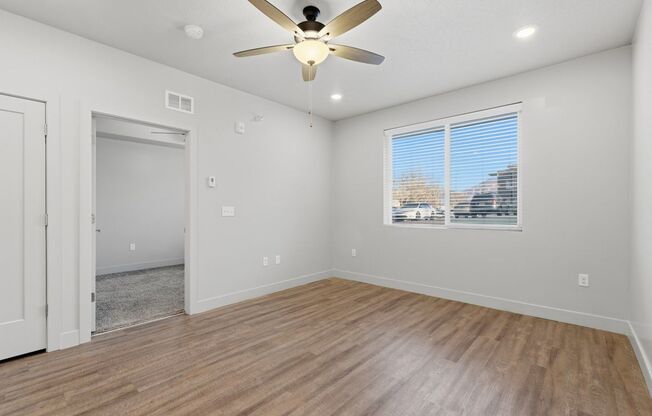 1 bed, 1 bath, 610 sqft, $1,050, Unit G-302