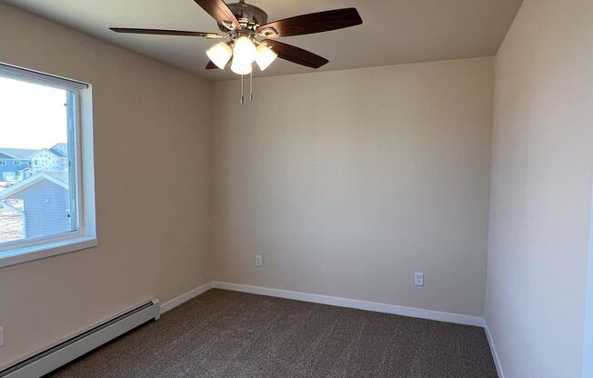 3 beds, 2 baths, 1,186 sqft, $1,540, Unit CH 1102-31