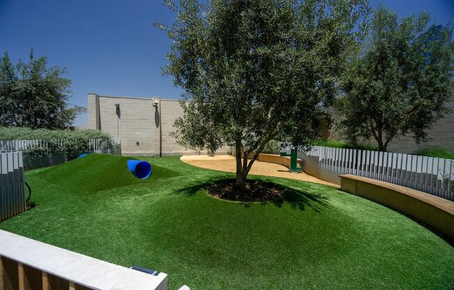 Studio, 1 bath, $2,195