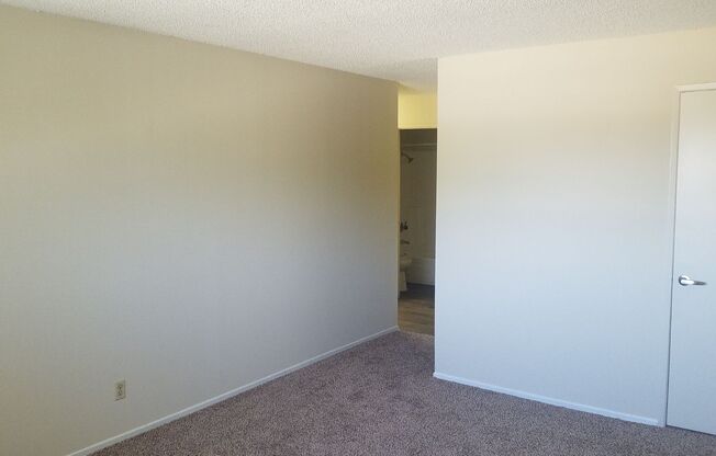 1 bed, 1 bath, 650 sqft, $2,000, Unit 326