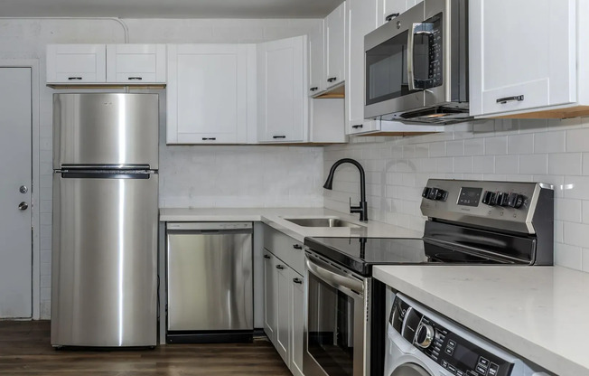 1 bed, 1 bath, $1,025, Unit 105