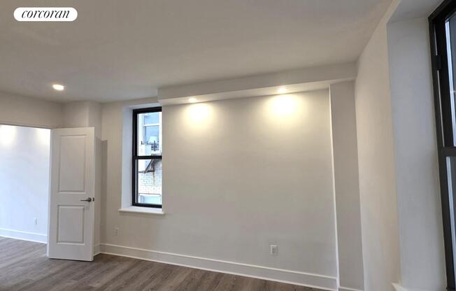 1 bed, 1 bath, $5,500, Unit 10I