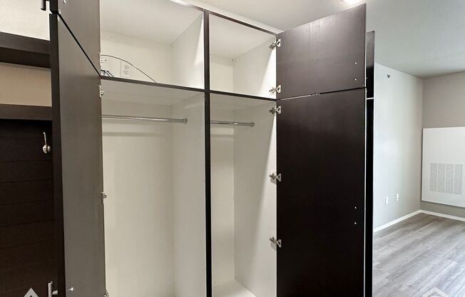Studio, 1 bath, 567 sqft, $875, Unit 5520-4319