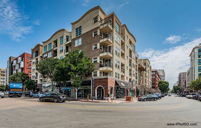 Chic 2-Bedroom Condo in San Diego's Gaslamp District