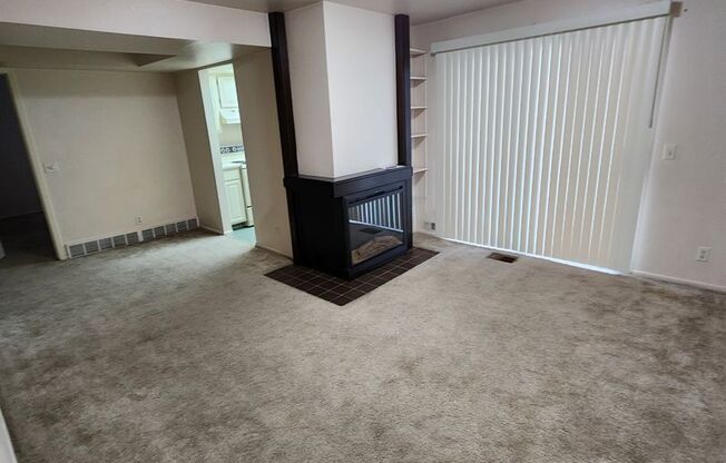 2 beds, 2 baths, $1,495, Unit # #B