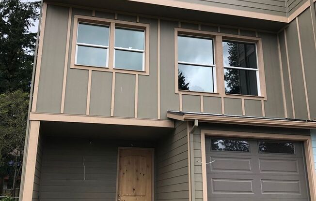 3 Bedroom Townhome with Garage! $500.00 Move in Credit upon approval and move in!
