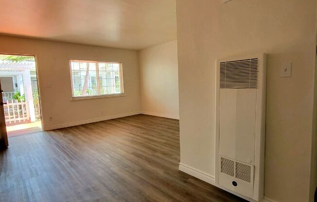 Studio, 1 bath, 550 sqft, $2,195