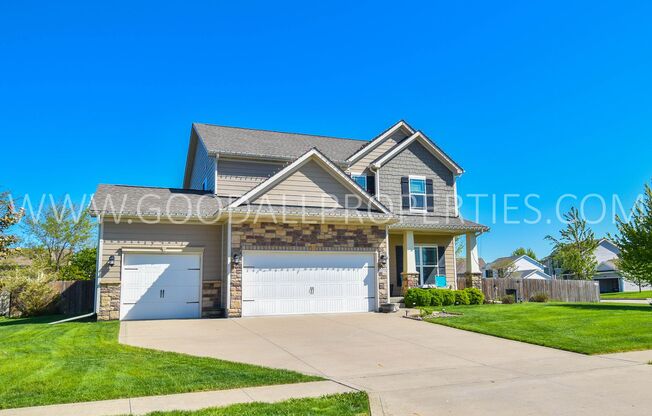 5 Bedroom Home with Fenced Yard, and 3 Car Garage in Waukee