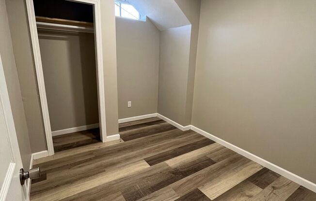 Spacious 3 Bedroom, 2-Bathroom Duplex - Pet Friendly - Section 8 Welcome!