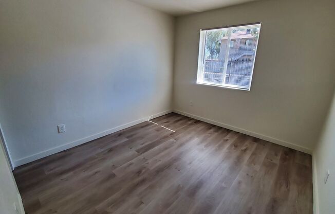 2 beds, 1 bath, 750 sqft, $1,345, Unit 26