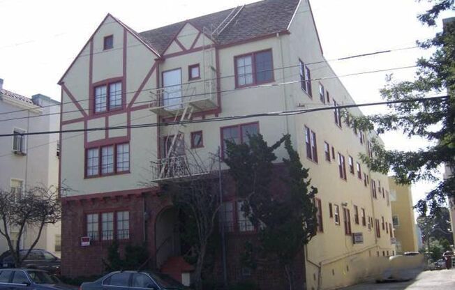 650ft2 - Sunny Apartment, Close to everywhere! Nearby BART & CAL