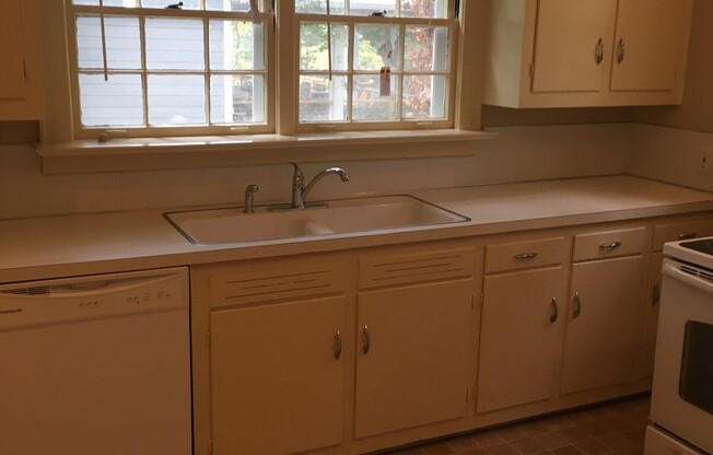Greenville, 3BD/1, 1500SF