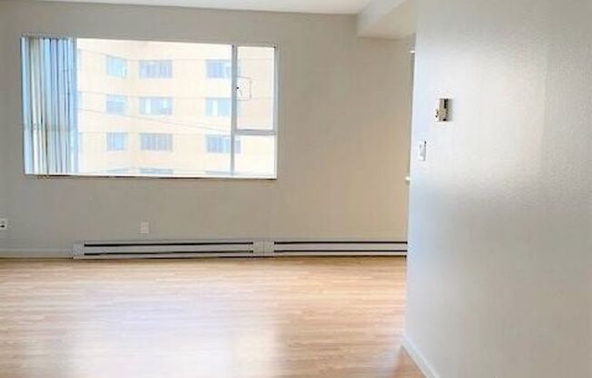 2 beds, 1 bath, 856 sqft, $1,850, Unit 405