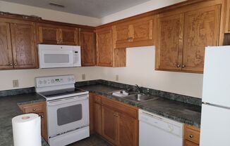 2 beds, 2 baths, $850, Unit 103