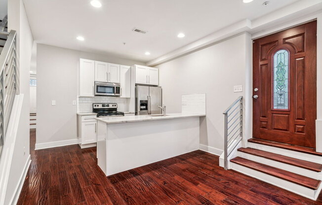 1238 N 6 ST