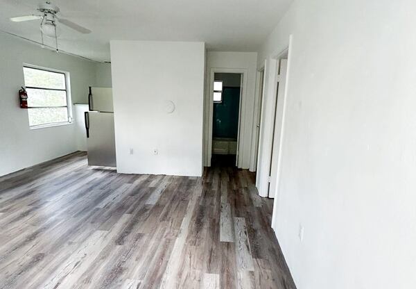 1032 West Jefferson Street -