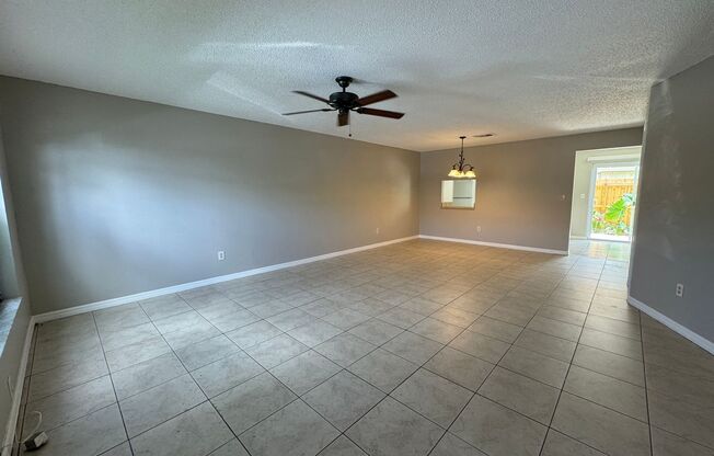 1643 SANDY PT SQ