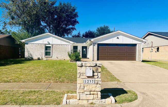 Charming 4 Bd, 2 Ba Home | Saginaw