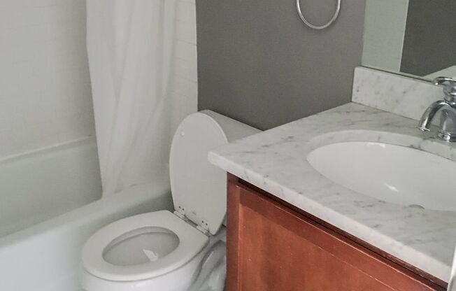 1 bed, 1 bath, 640 sqft, $2,295, Unit 1636-2