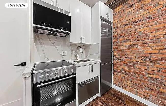 3 beds, 1 bath, $7,495, Unit 3C