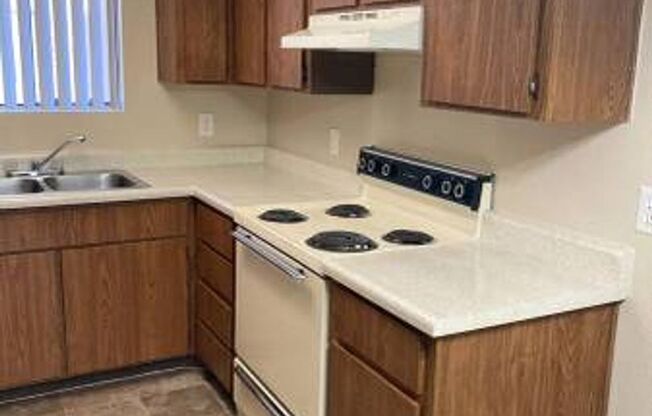 2 beds, 2 baths, 900 sqft, $1,375, Unit 237