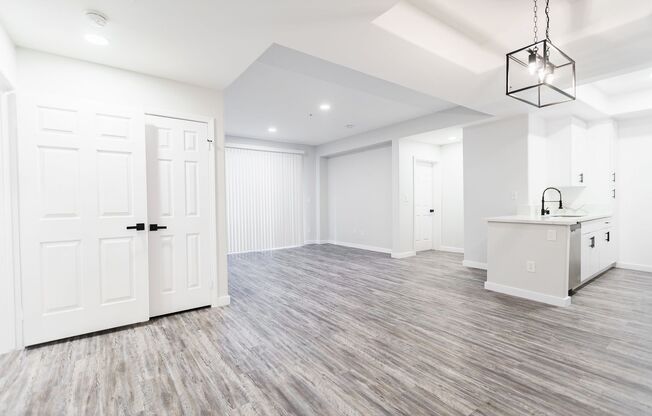 2 beds, 2 baths, 1,150 sqft, $3,098, Unit 120