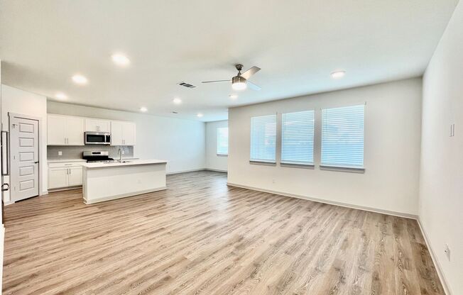4 beds, 3 baths, $2,190