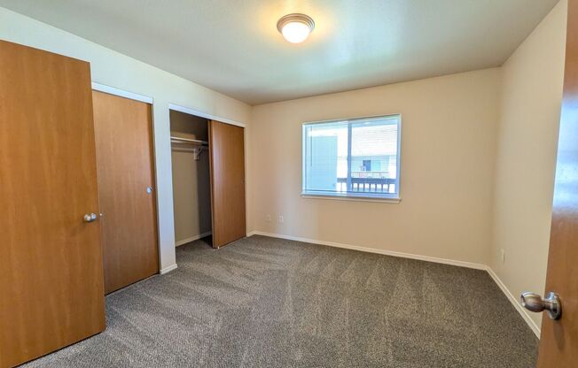 3 beds, 2 baths, 1,180 sqft, $1,529, Unit B303