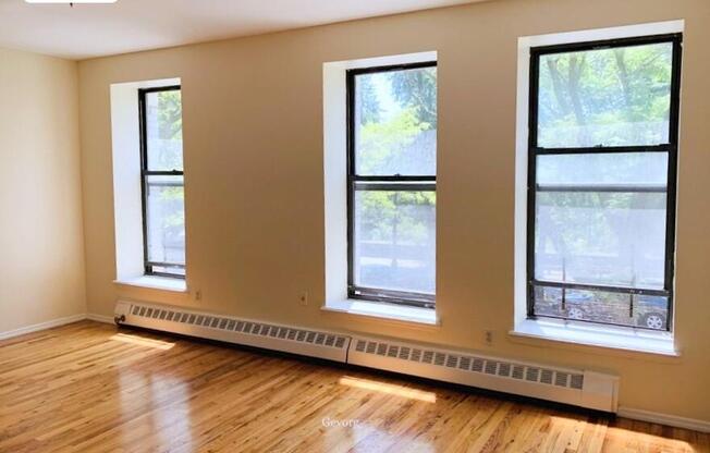 1 bed, 1 bath, $3,100, Unit 2A