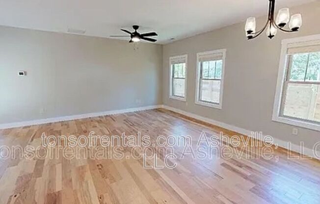 583 FAIRVIEW RD