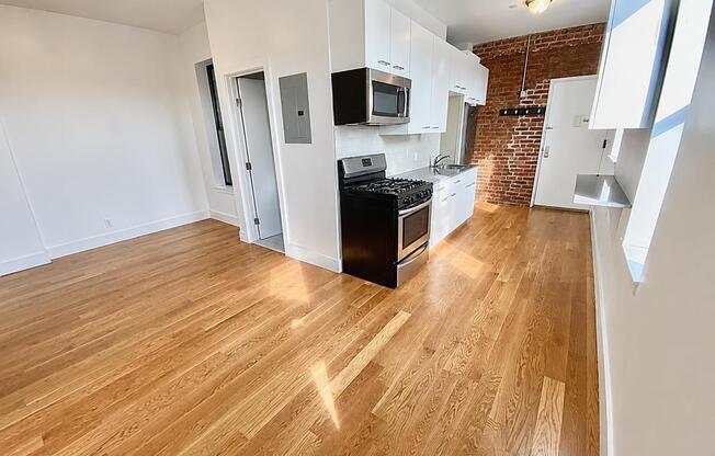 2 beds, 1 bath, 600 sqft, $3,000, Unit 3F