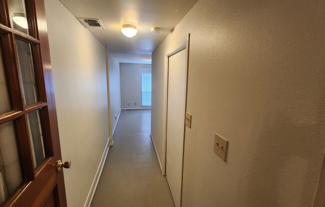 3 beds, 1 bath, $1,595