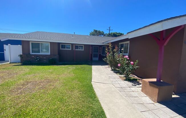 Fountain Valley 3 bed/ 2 bath with Backyard and Garage