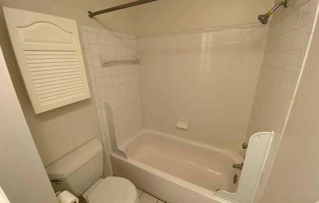1 bed, 1 bath, 812 sqft, $1,250, Unit 201-206