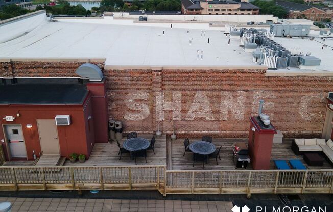 2 beds, 1 bath, 1,500 sqft, $2,200, Unit 402