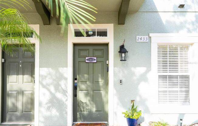 4 beds, 2 baths, 1,400 sqft, $2,500