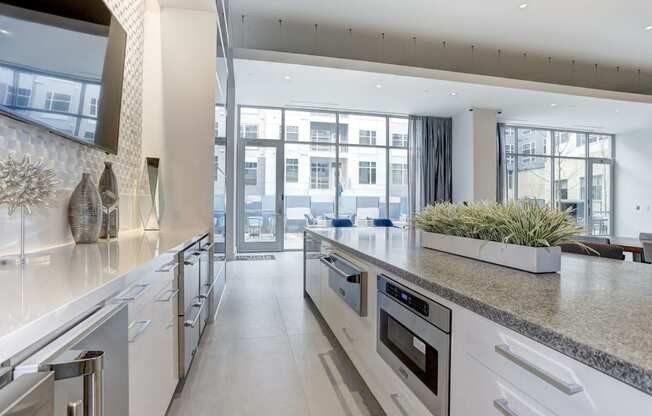 Electric Appliances In Clubhouse at TENmflats, Maryland, 21044